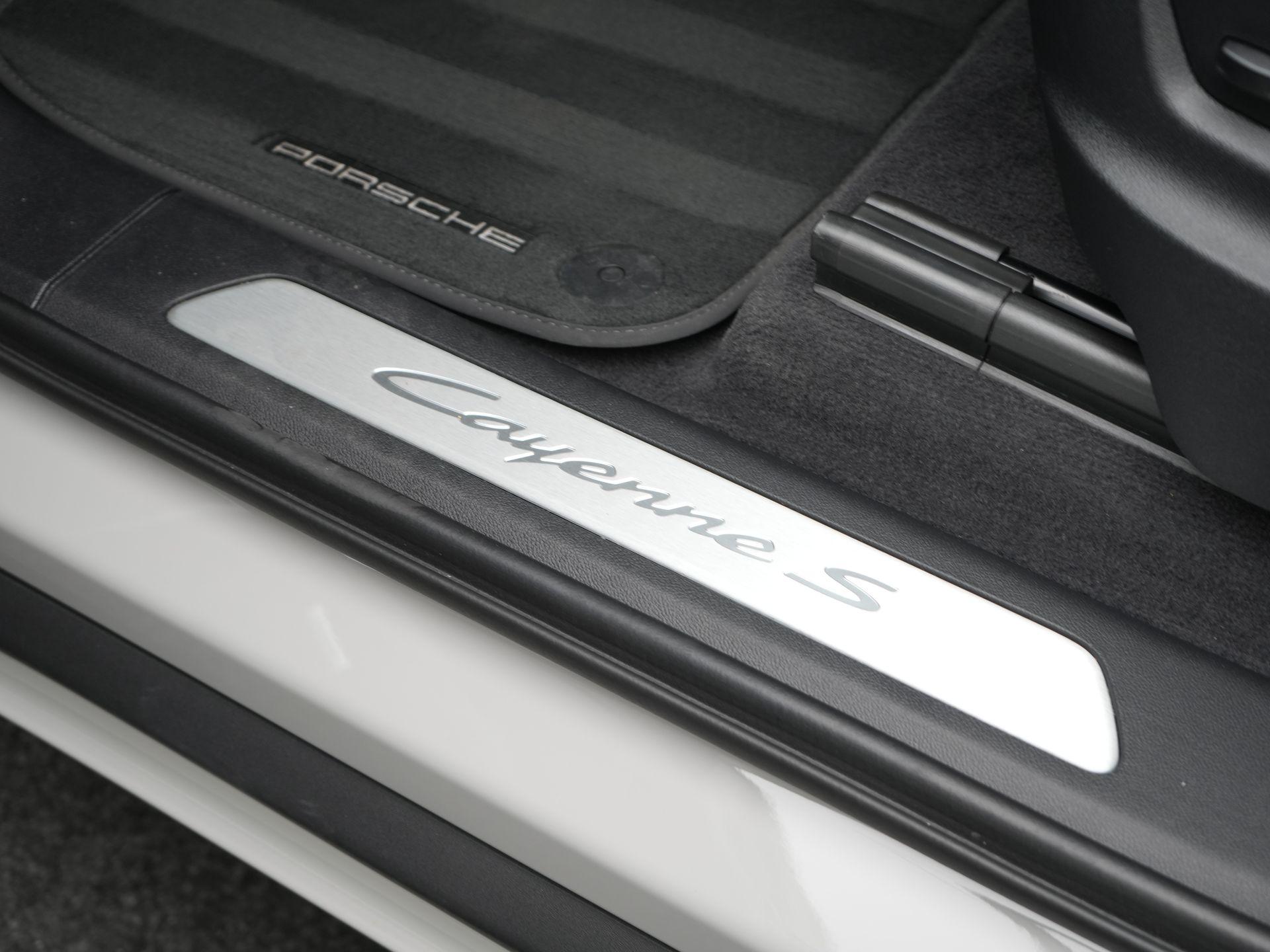 Porsche Cayenne S E-Hybrid